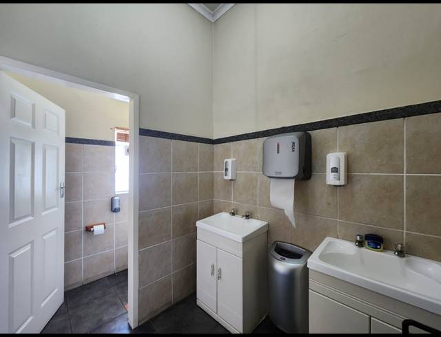 991M² OFFICE FOR SALE IN VEREENIGING CENTRAL
